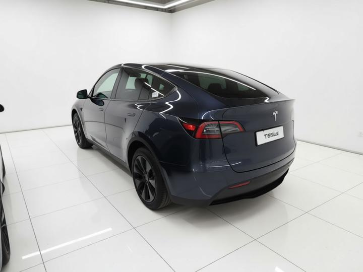 Model Y 2024 RWD photo 4