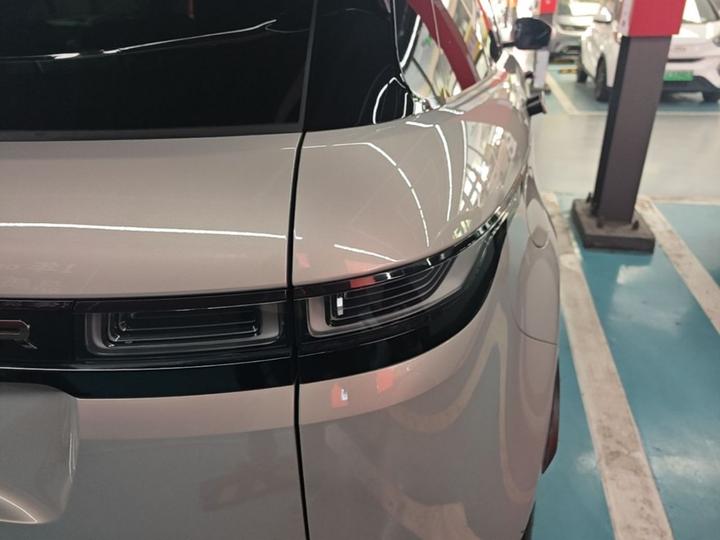 Range Rover Evoque EV 2022 Evoque L P300e photo 7