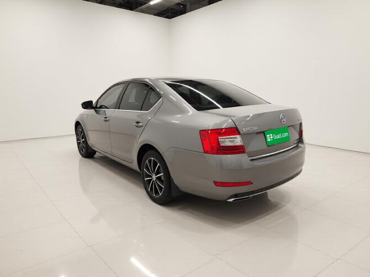 Octavia 2017 1.6L AT photo 4