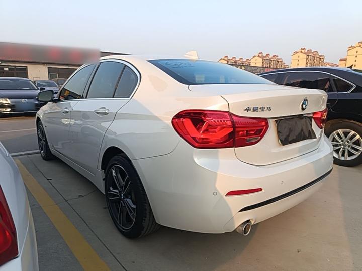 1 Series 2018 118i Sport photo 4