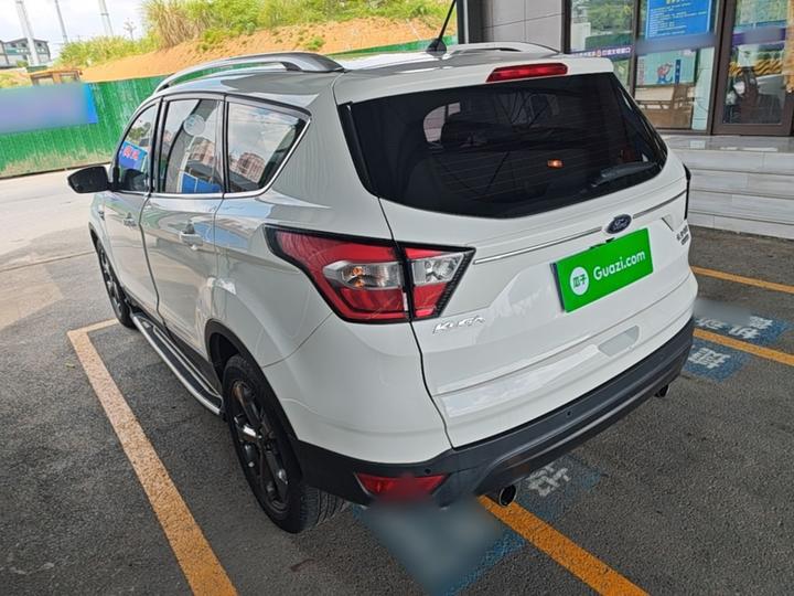 Kuga 2019 EcoBoost 180 RWD China V photo 4