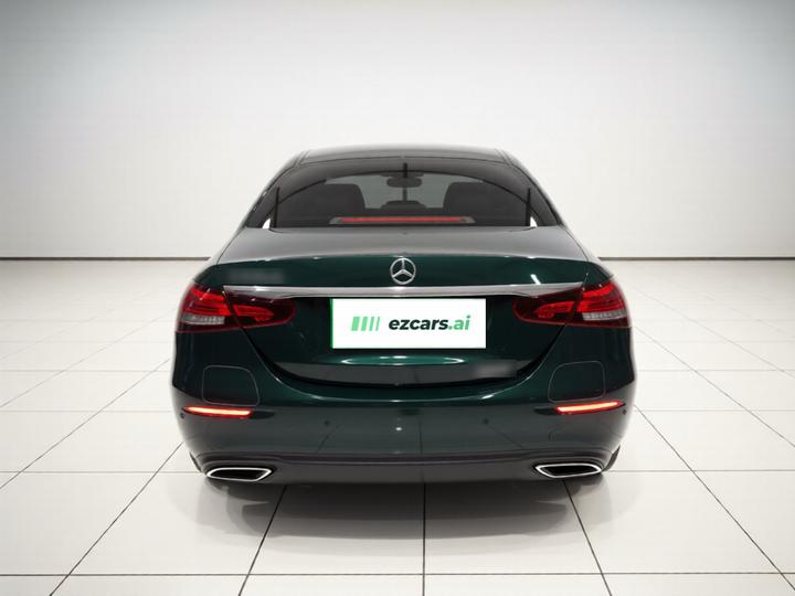 E-Class EV 2022 Facelift E 350 e L PHEV photo 5