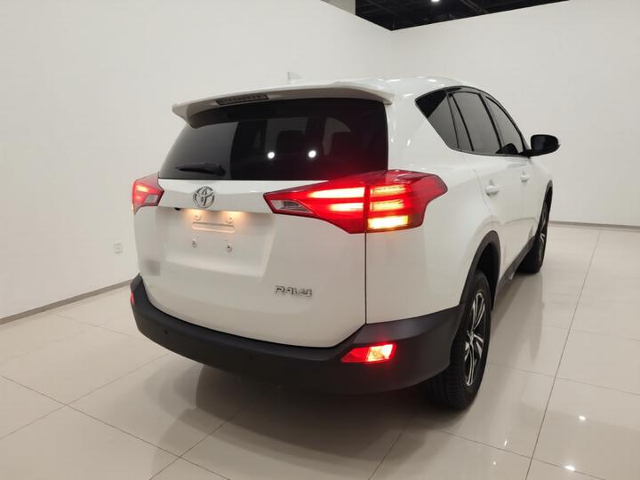 RAV4 2015 2.0L CVT RWD photo 5