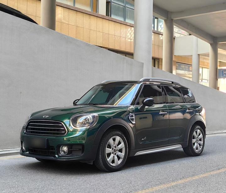 2017 1.5T COOPER ALL4 photo 6