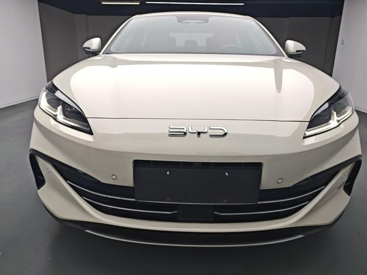 Seal 06 EV 2025 DM-i ADAS 120KM Exclusive photo 2