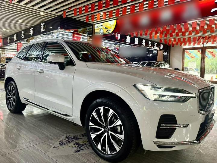 XC60 2024 B5 AWD Luxury photo 3