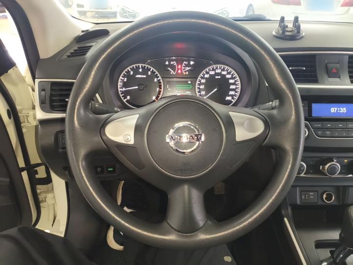 Sylphy 2021 Classic 1.6XE CVT Comfort photo 2
