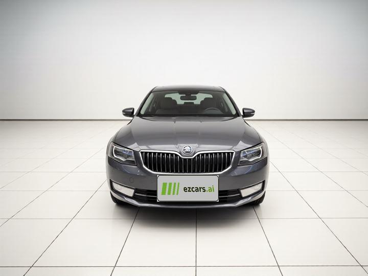 Octavia 2016 1.6L MT photo 2