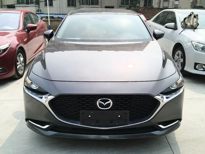 3 Axela 2021 1.5L AT photo 2