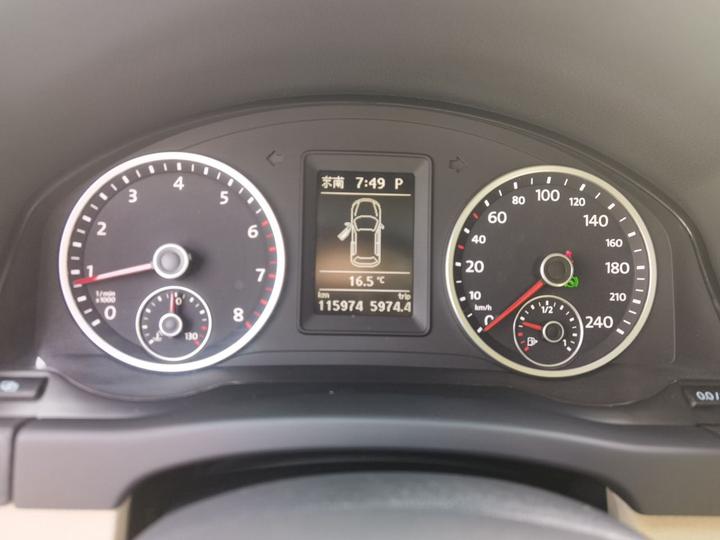 Tiguan 2012 1.8TSI AT AWD photo 2