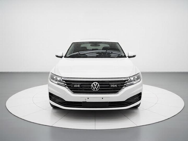 Lavida 2022 1.5L AT photo 2