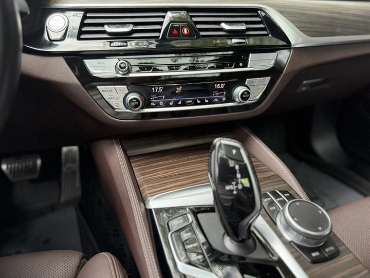 5 Series 2022 Facelift 530Li Exclusive M Sport Package photo 6