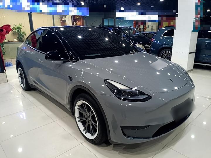 Model Y 2024 RWD photo 3
