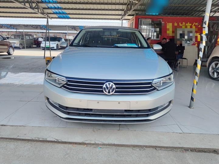 Magotan 2017 330TSI DSG Leading photo 2