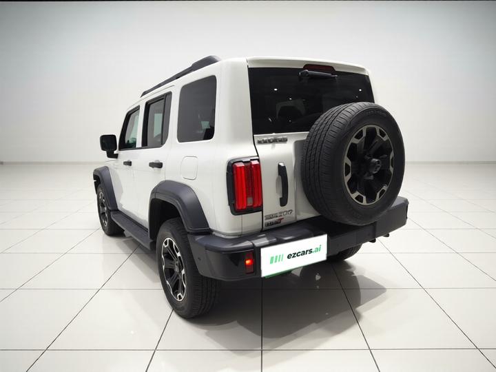 300 EV 2025 Hi4-T 37.1kWh photo 4