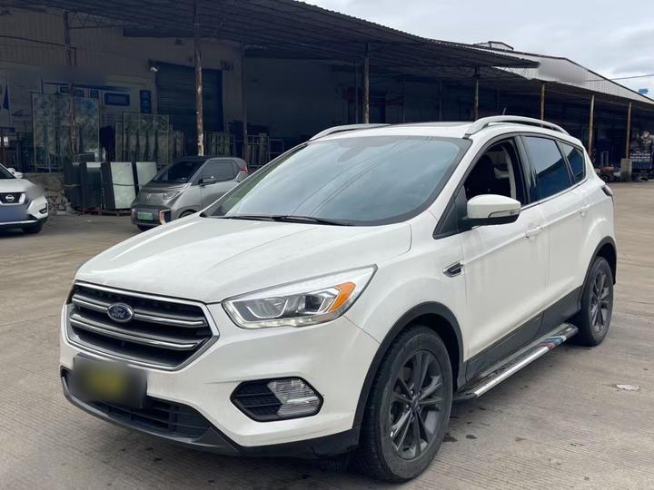Kuga 2019 EcoBoost 180 RWD China VI