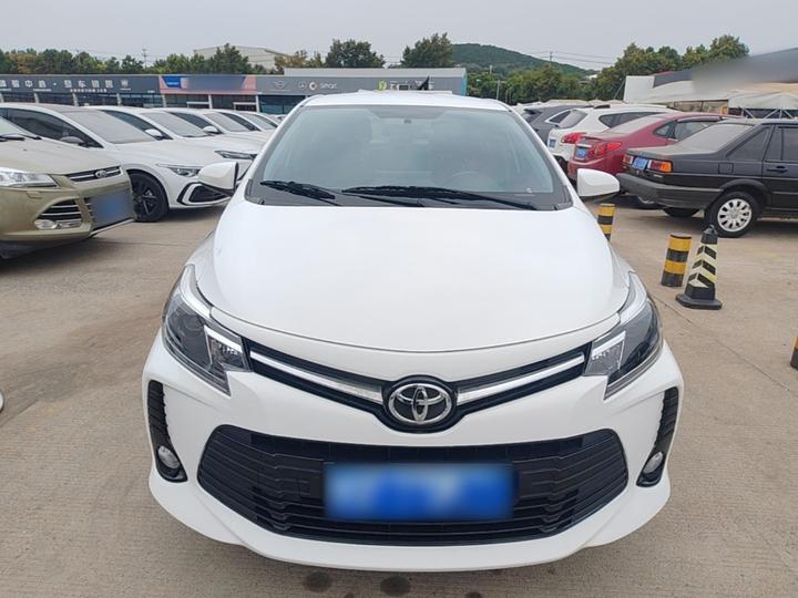 Vios 2022 1.5L 20 Anniversary Edition photo 2