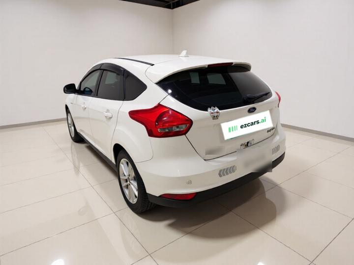 Focus 2018 Hatchback Classic 1.6L AT Fashion photo 4