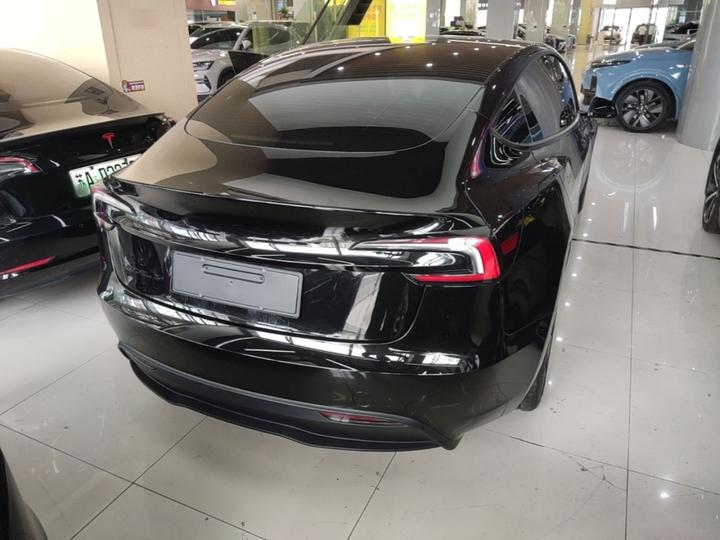 Model 3 2026 Long Range RWD photo 4