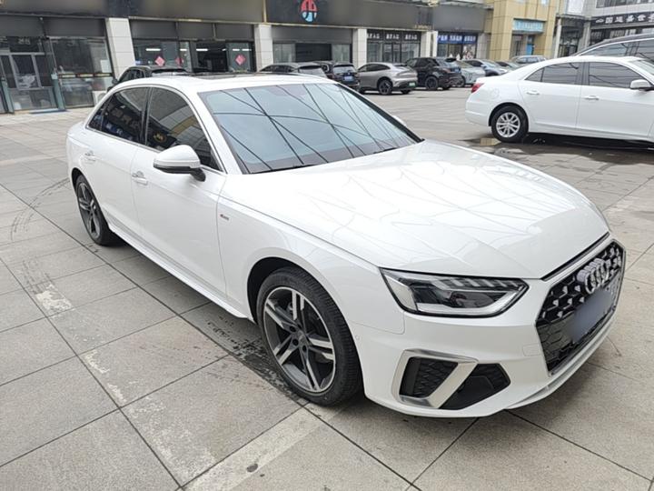 A4L 2022 40 TFSI Luxury Dynamic photo 3