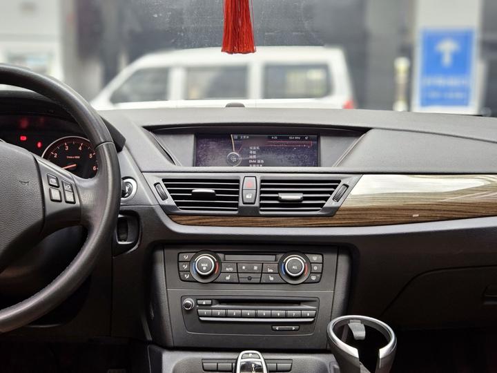X1 Imported 2012 xDrive20i photo 5