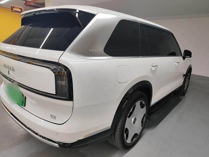 9X 2025 Hyper 70kWh 6-Seater photo 4