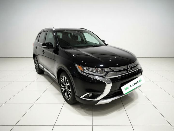 Outlander 2018 2.0L RWD 7-Seater photo 3