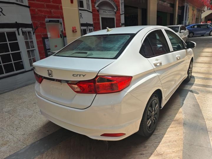 2015 1.5L CVT Comfort photo 4