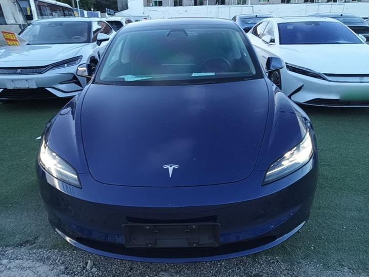 Model 3 2025 RWD photo 2