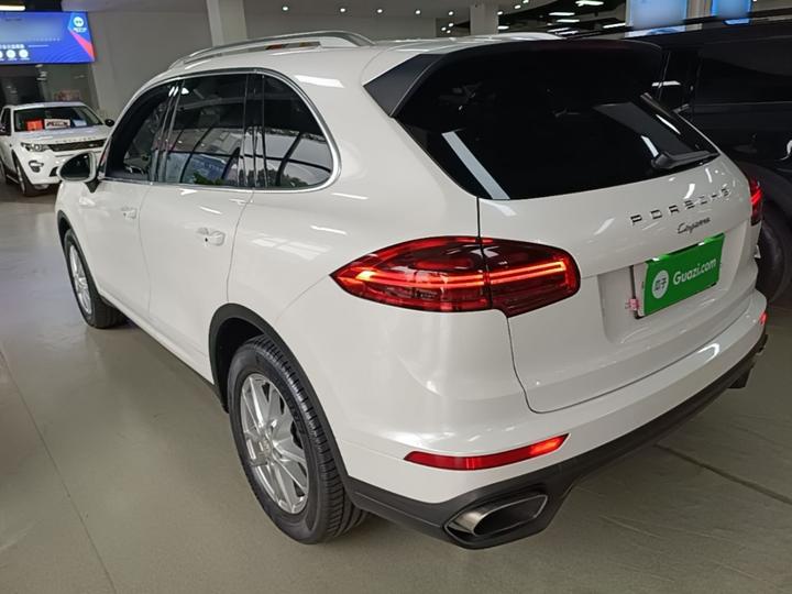 2016 Cayenne 3.0T photo 4