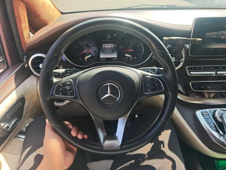 V-Class 2018 V 260 L Premium Extended China V photo 6