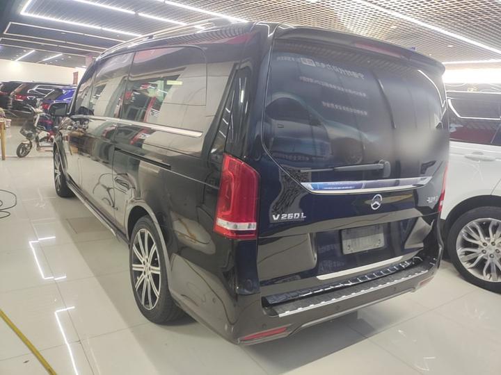 V-Class 2021 V 260 L Long Wheelbase Luxury photo 4