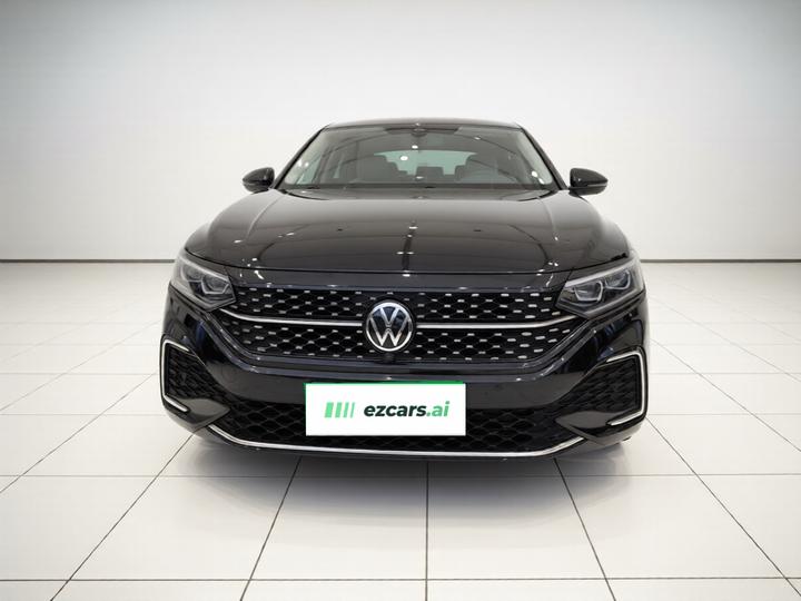 Passat 2023 330TSI Premium photo 2