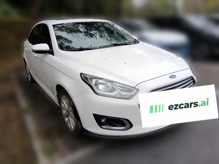 Escort 2015 1.5L MT Fashion photo 3