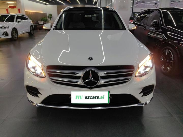 GLC 2017 GLC 300 4MATIC Dynamic photo 2
