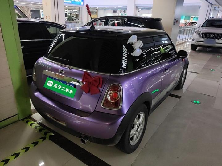 2011 1.6L ONE photo 4