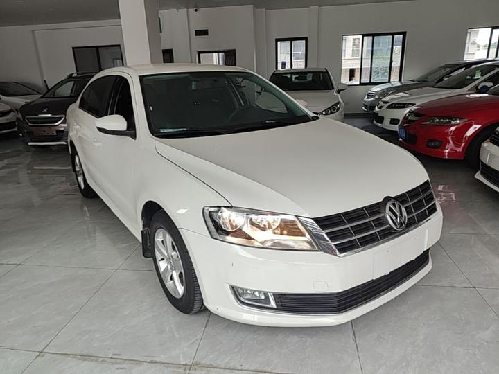 Lavida 2013 Facelift Classic 1.6L MT photo 3