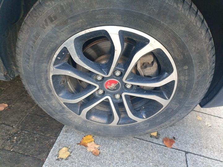 XV 2016 1.6L CVT Luxury photo 8
