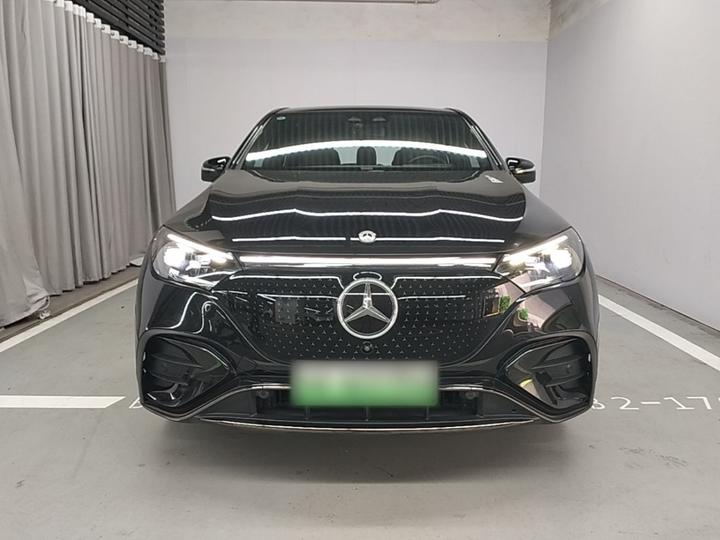 EQE SUV 2023 500 4MATIC Special photo 2