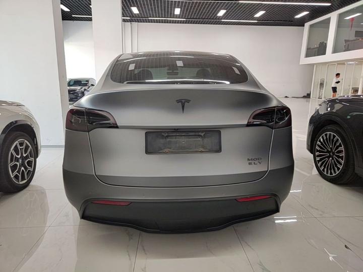 Model Y 2021 Standard Range RWD photo 3