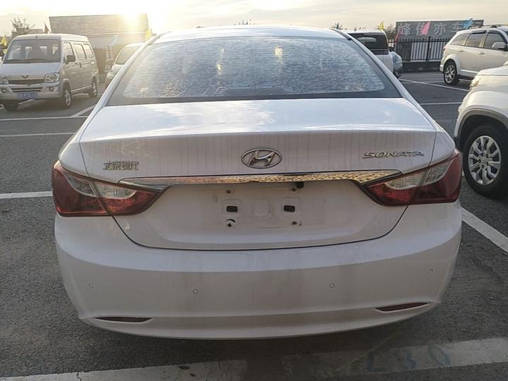Sonata 2014 2.0L AT Leading photo 3