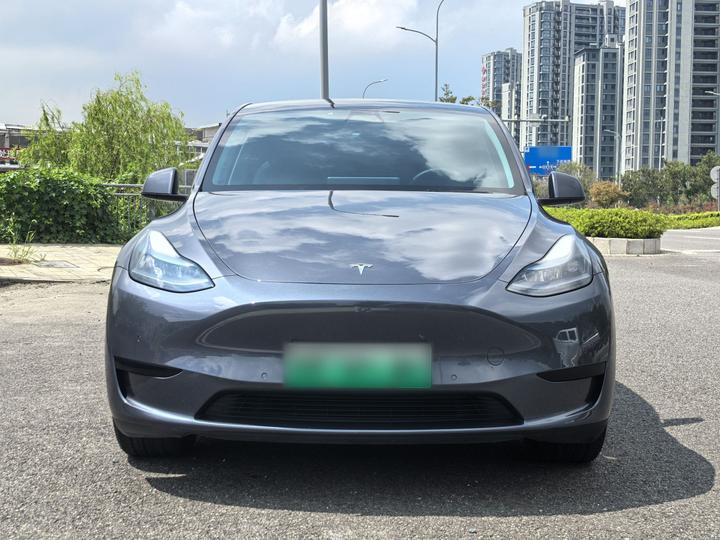 Model Y 2022 Facelift RWD photo 2