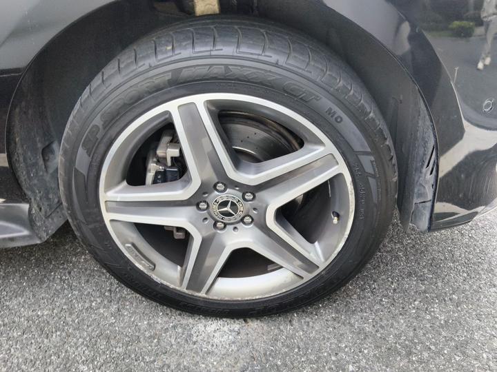 GLE Imported 2017 GLE 400 4MATIC photo 8