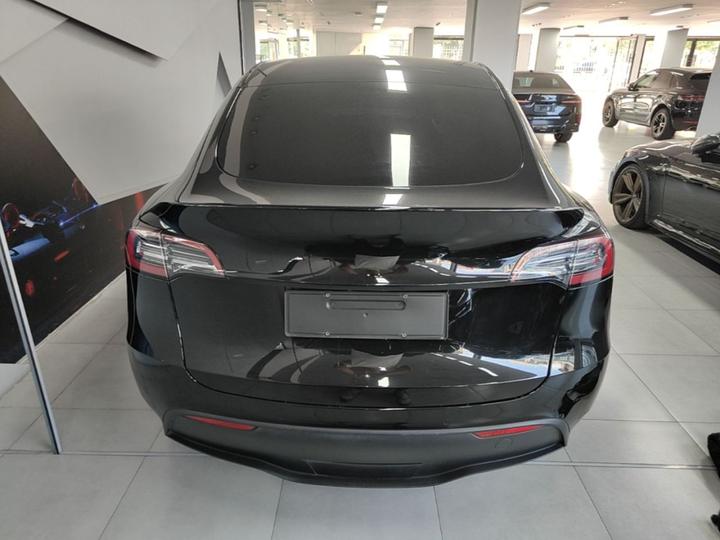 Model Y 2022 Facelift RWD photo 3