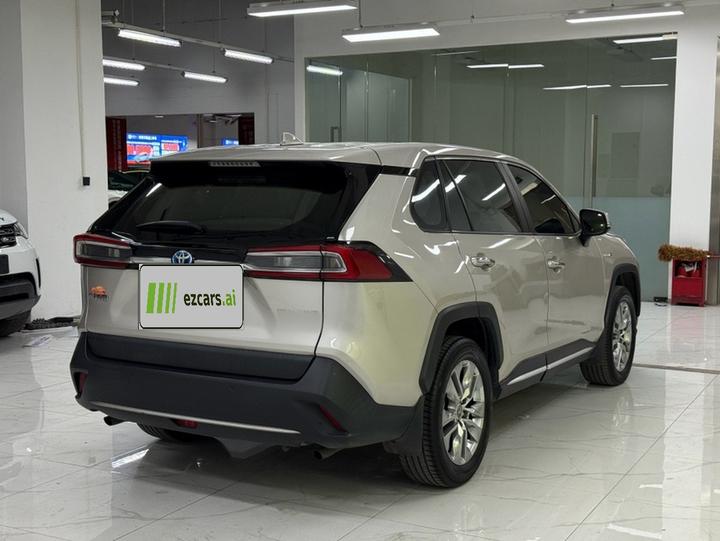 Wildlander 2022 Hybrid 2.5L E-CVT RWD Premium photo 2