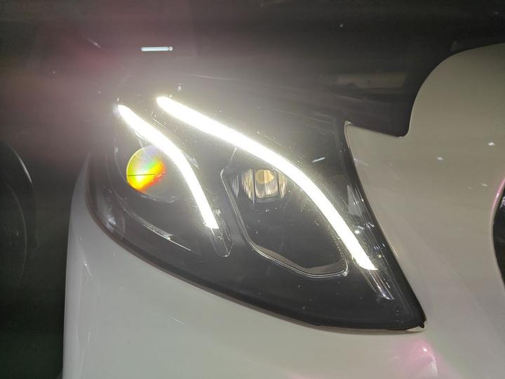 E-Class Imported 2019 E 200 Coupe photo 7