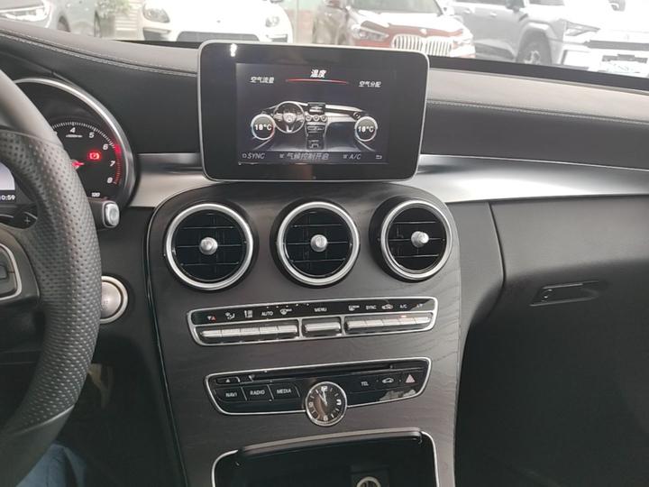 C-Class 2015 Facelift C 200 L Sport photo 8