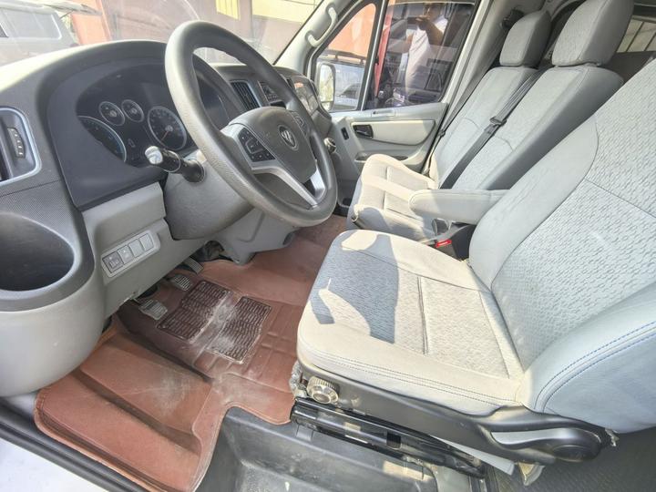 View 2022 2.0T MT Long Wheelbase 7/9-Seater4F20TC3 photo 7