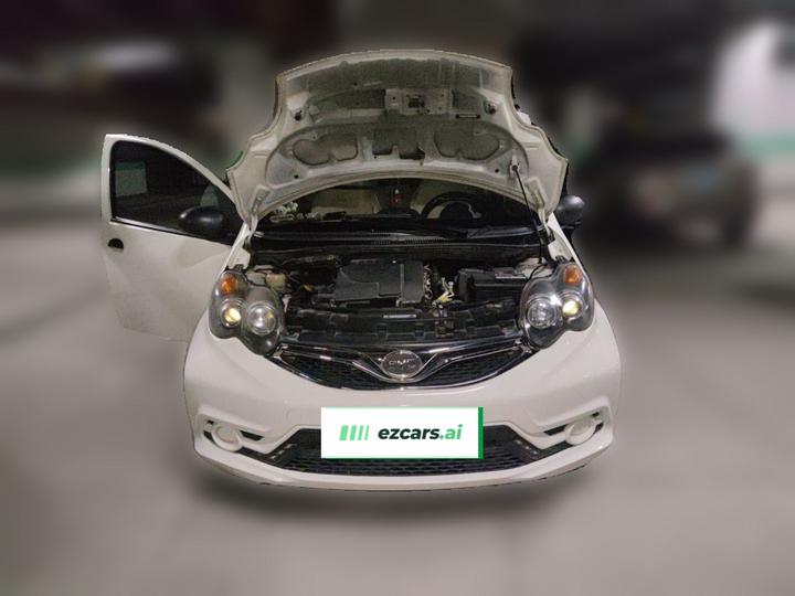 F0 2015 1.0L AMT photo 2