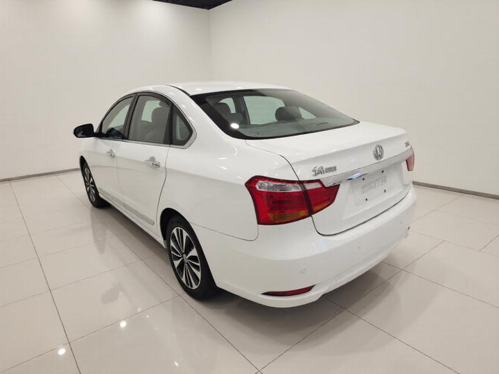 A60 2016 1.6L AT Luxury photo 4